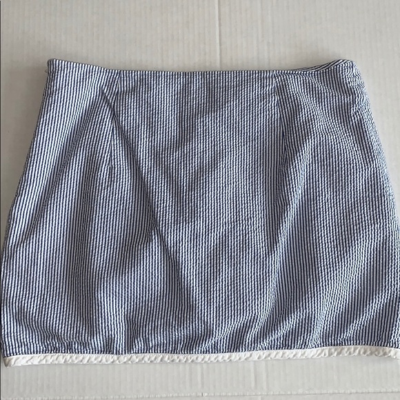 Lilly Pulitzer Cala Seer Sucker Skort - Picture 3 of 7